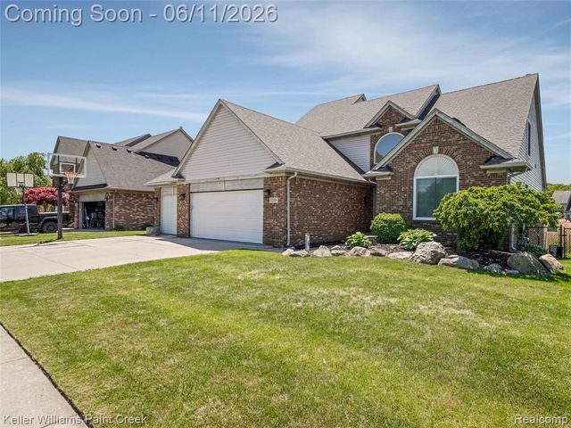 52359 Fox Pointe Drive, New Baltimore, MI 48047