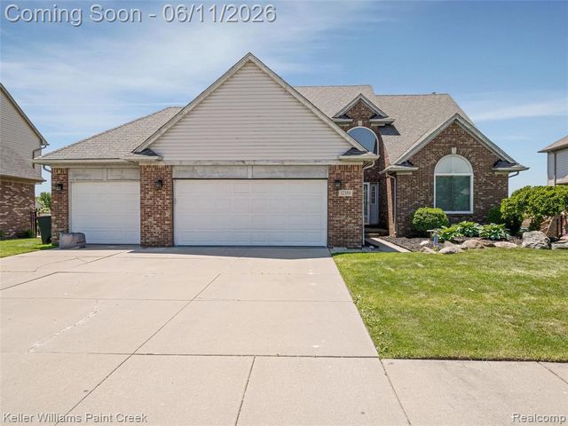52359 Fox Pointe Drive, New Baltimore, MI 48047
