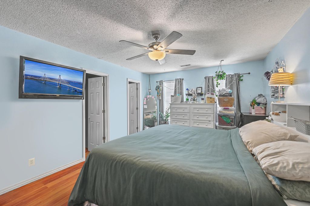 Image 12 of property listing at 148 Evergreen Magnolia Avenue, Goose Creek, SC 29445