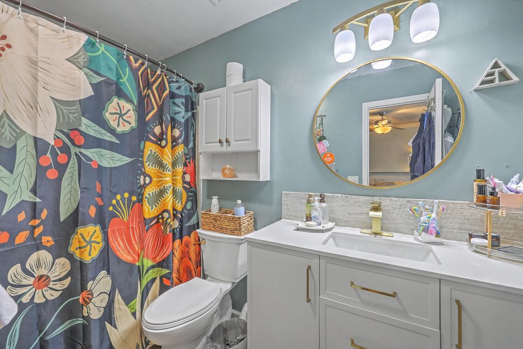 Image 14 of property listing at 148 Evergreen Magnolia Avenue, Goose Creek, SC 29445