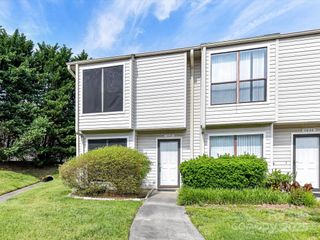 11020 Carmel Crossing Road, Charlotte, NC 28226