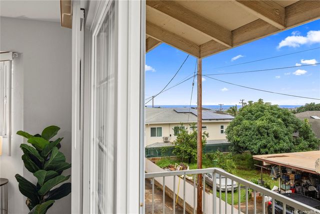 823 17th Avenue, Honolulu, HI 96816