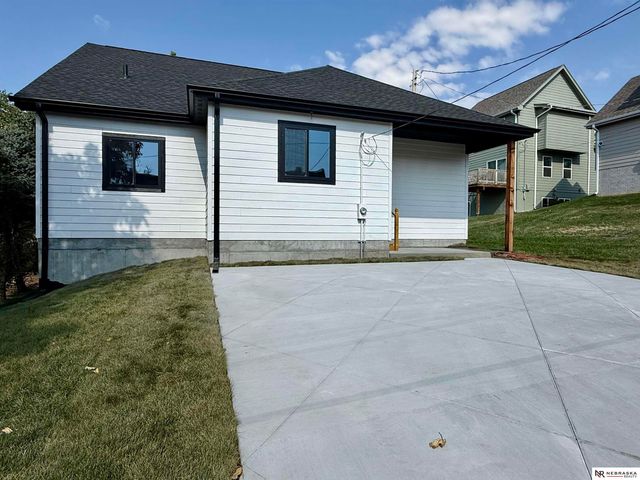 3309 Ohio Street, Omaha, NE 68111