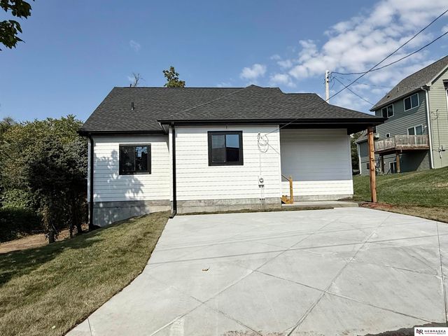 3309 Ohio Street, Omaha, NE 68111