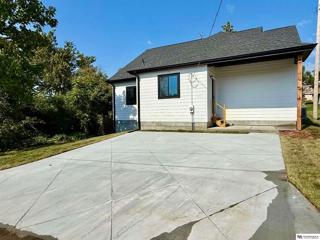 3309 Ohio Street, Omaha, NE 68111