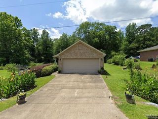 606 4th NW, Reform, AL 35481