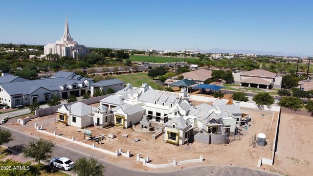 3152 S PENROSE Court, Gilbert, AZ 85295