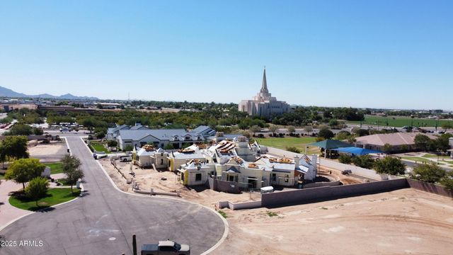 3152 S PENROSE Court, Gilbert, AZ 85295