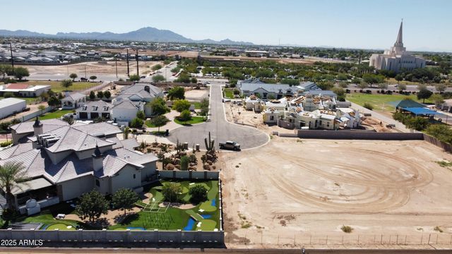 3152 S PENROSE Court, Gilbert, AZ 85295