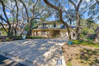 5422 Plantation Dr, San Antonio, TX 78230
