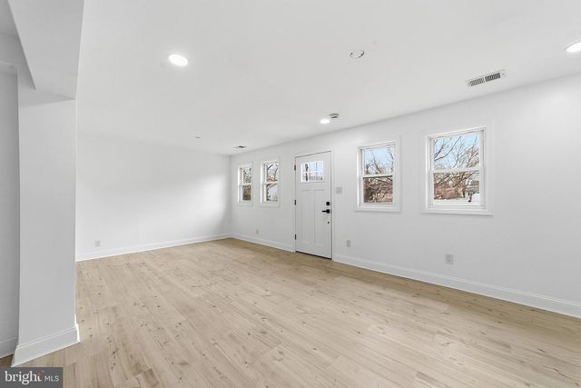 523 FRONT ST, Palmyra, NJ 08065