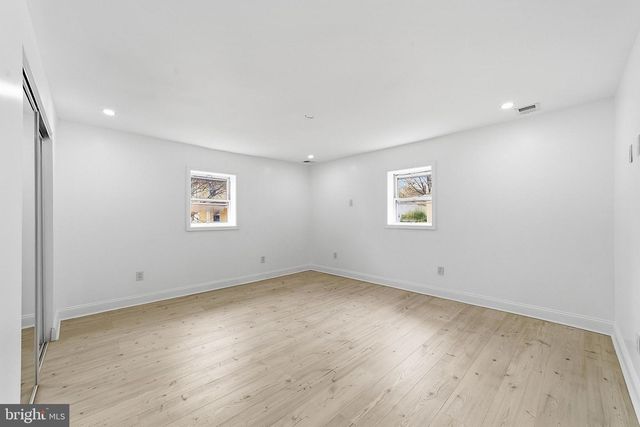 523 FRONT ST, Palmyra, NJ 08065