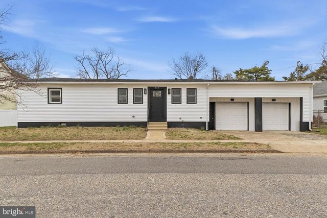 523 FRONT ST, Palmyra, NJ 08065