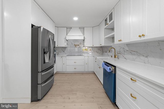 523 FRONT ST, Palmyra, NJ 08065