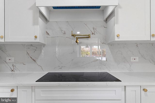 523 FRONT ST, Palmyra, NJ 08065