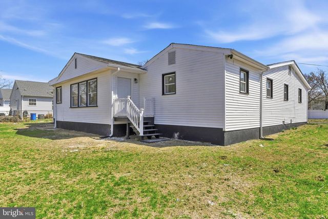 523 FRONT ST, Palmyra, NJ 08065