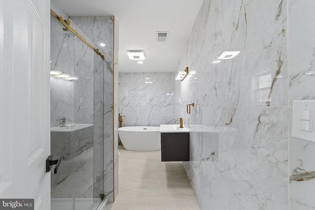 523 FRONT ST, Palmyra, NJ 08065