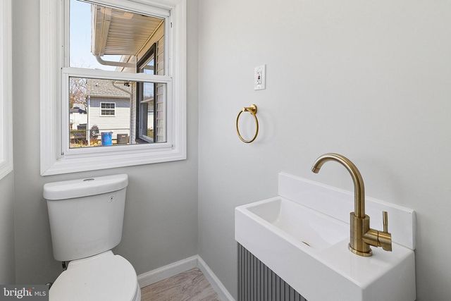 523 FRONT ST, Palmyra, NJ 08065