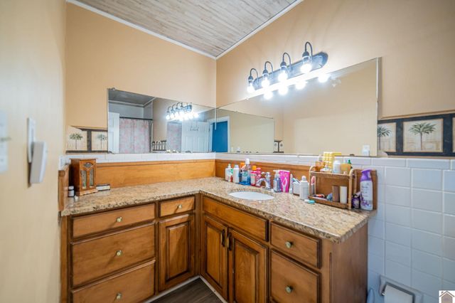 2458 Park Ave, Paducah, KY 42001