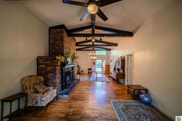 2458 Park Ave, Paducah, KY 42001