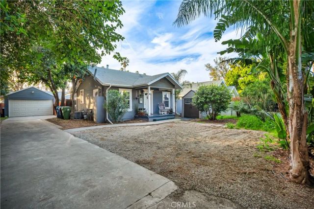 7417 Alabama Avenue, Canoga Park, CA 91303