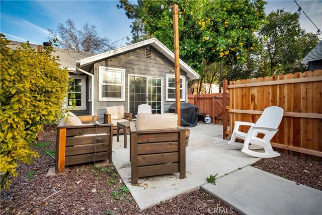 7417 Alabama Avenue, Canoga Park, CA 91303