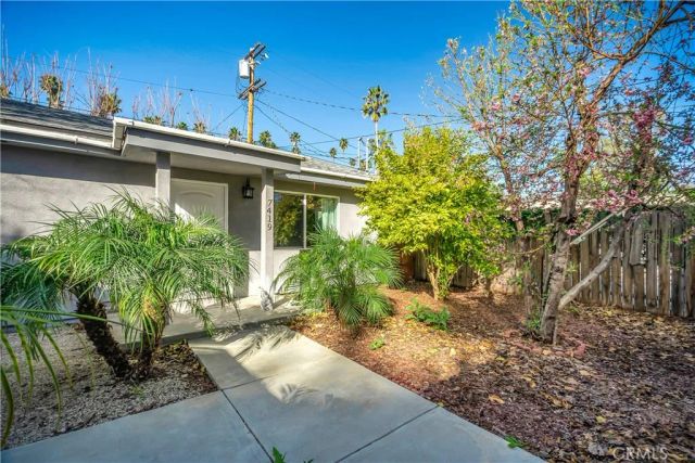 7417 Alabama Avenue, Canoga Park, CA 91303