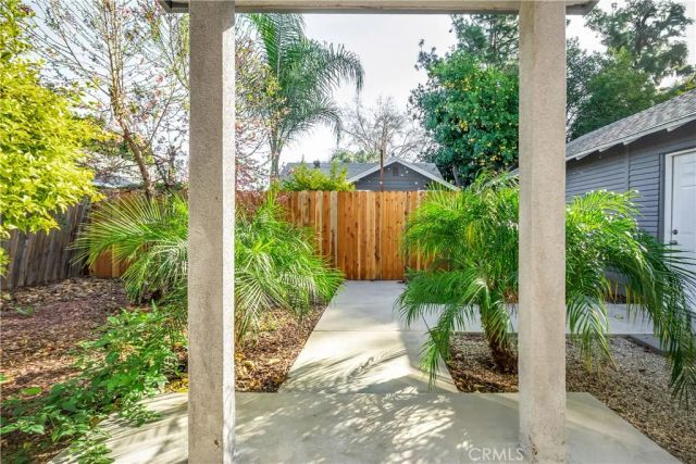 7417 Alabama Avenue, Canoga Park, CA 91303