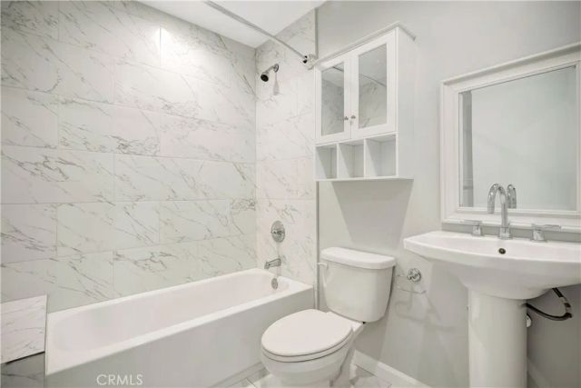 7417 Alabama Avenue, Canoga Park, CA 91303