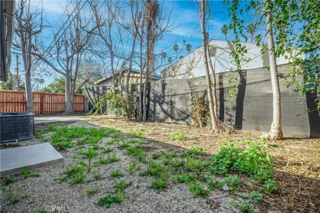 7417 Alabama Avenue, Canoga Park, CA 91303