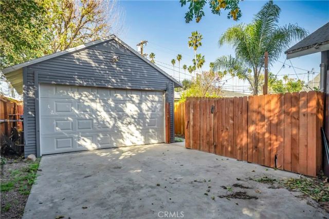 7417 Alabama Avenue, Canoga Park, CA 91303