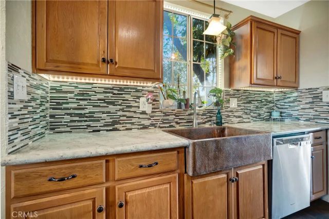 7417 Alabama Avenue, Canoga Park, CA 91303