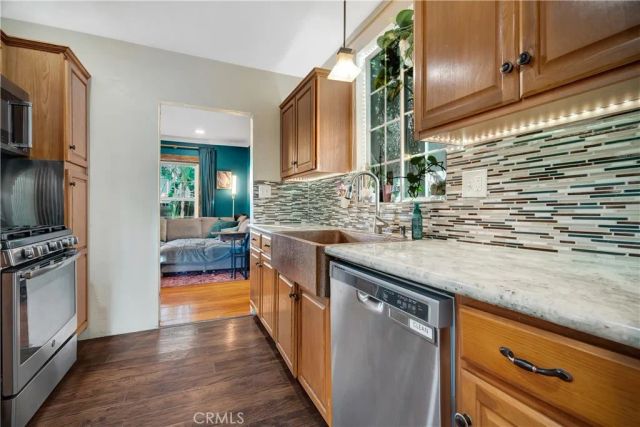 7417 Alabama Avenue, Canoga Park, CA 91303