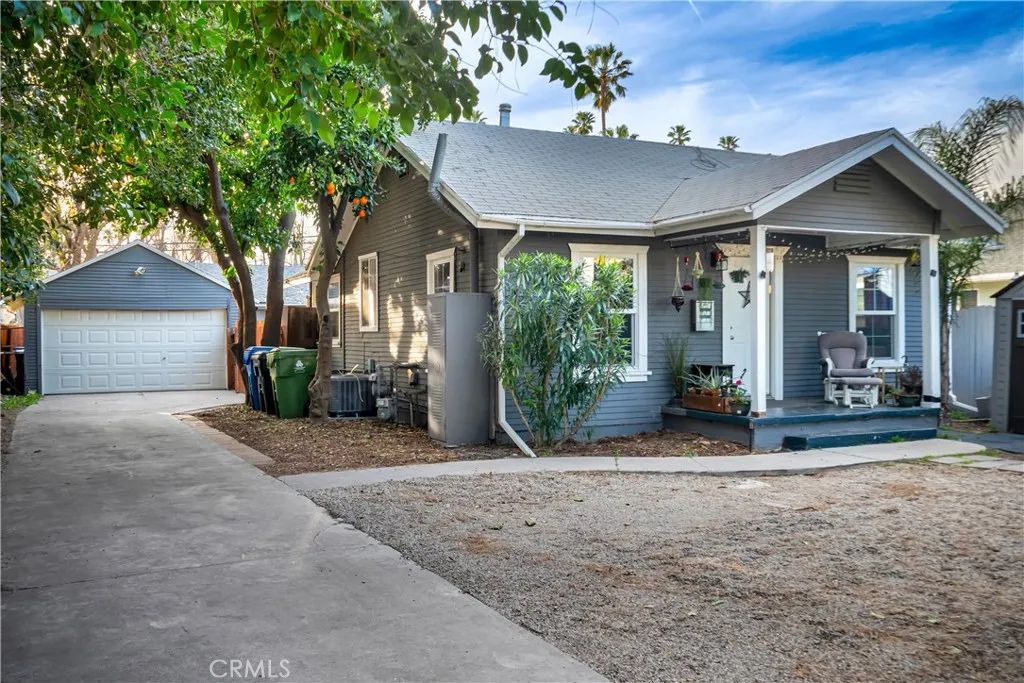 7417 Alabama Avenue, Canoga Park, CA 91303