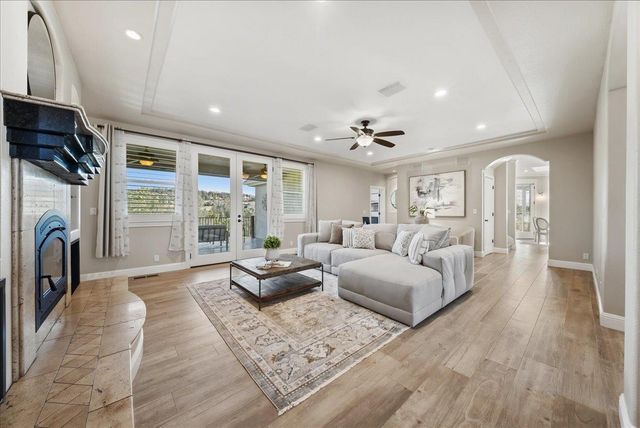 14495 Riva Ridge Cir, Auburn, CA 95602
