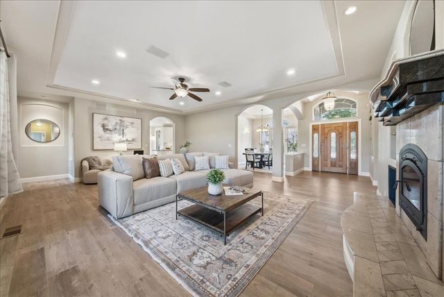 14495 Riva Ridge Cir, Auburn, CA 95602