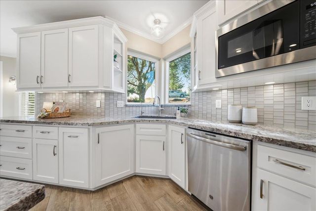 14495 Riva Ridge Cir, Auburn, CA 95602