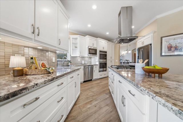 14495 Riva Ridge Cir, Auburn, CA 95602