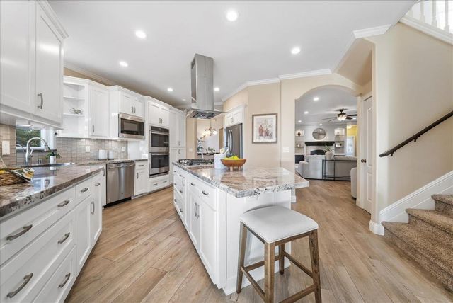 14495 Riva Ridge Cir, Auburn, CA 95602