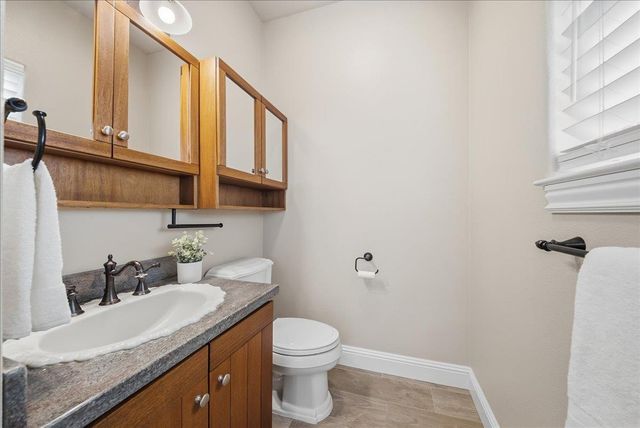 14495 Riva Ridge Cir, Auburn, CA 95602