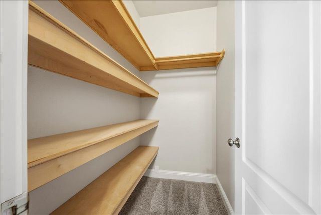 14495 Riva Ridge Cir, Auburn, CA 95602