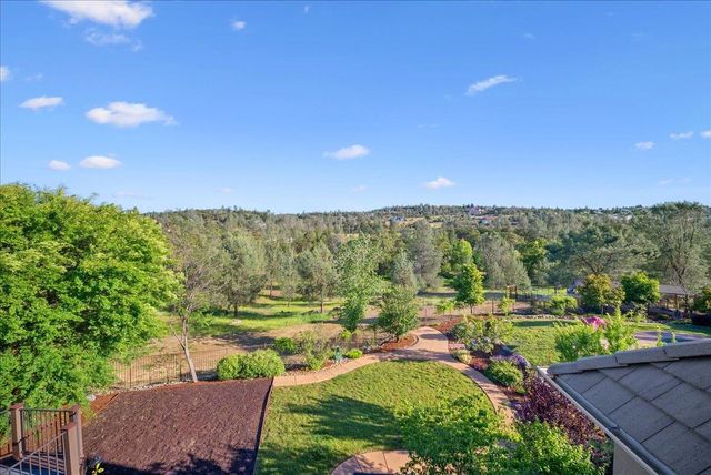 14495 Riva Ridge Cir, Auburn, CA 95602