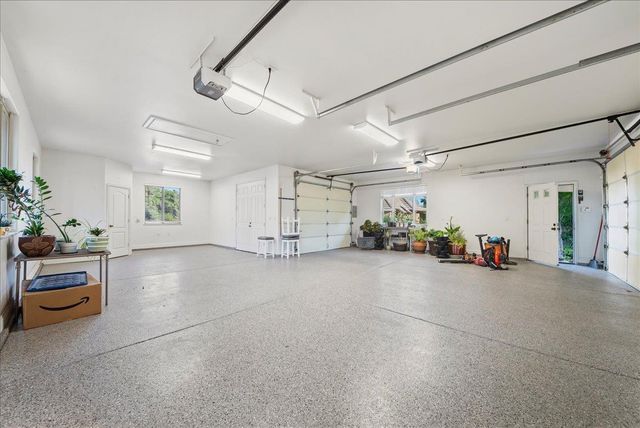 14495 Riva Ridge Cir, Auburn, CA 95602