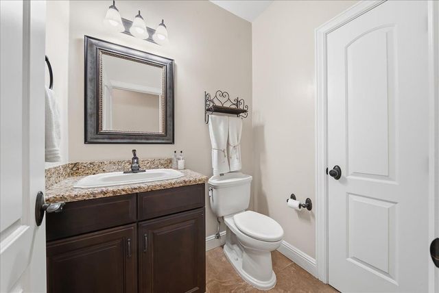 14495 Riva Ridge Cir, Auburn, CA 95602