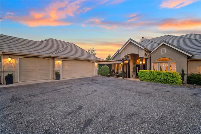 14495 Riva Ridge Cir, Auburn, CA 95602