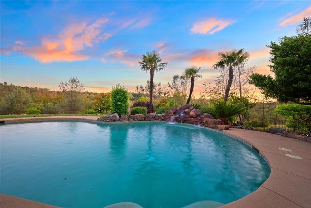 14495 Riva Ridge Cir, Auburn, CA 95602