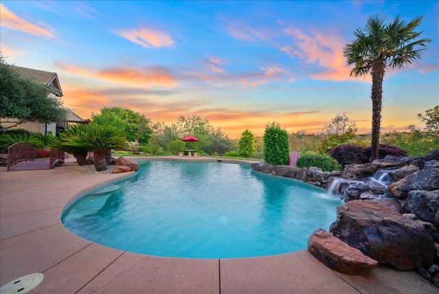 14495 Riva Ridge Cir, Auburn, CA 95602