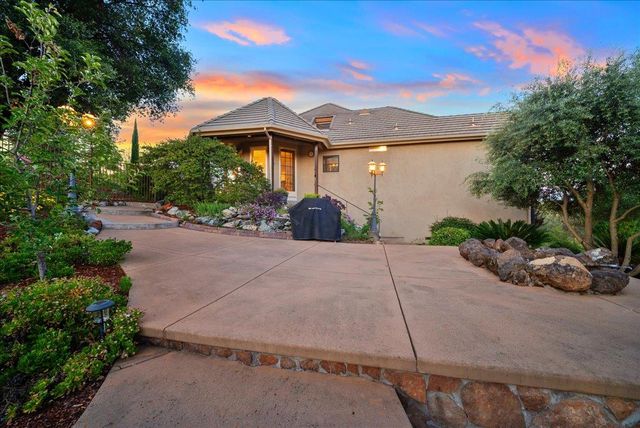 14495 Riva Ridge Cir, Auburn, CA 95602
