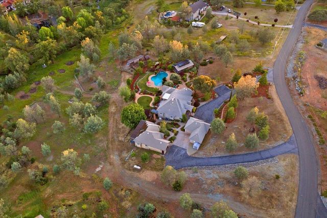 14495 Riva Ridge Cir, Auburn, CA 95602