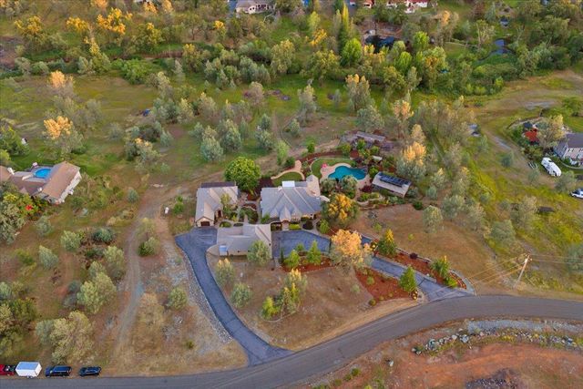 14495 Riva Ridge Cir, Auburn, CA 95602